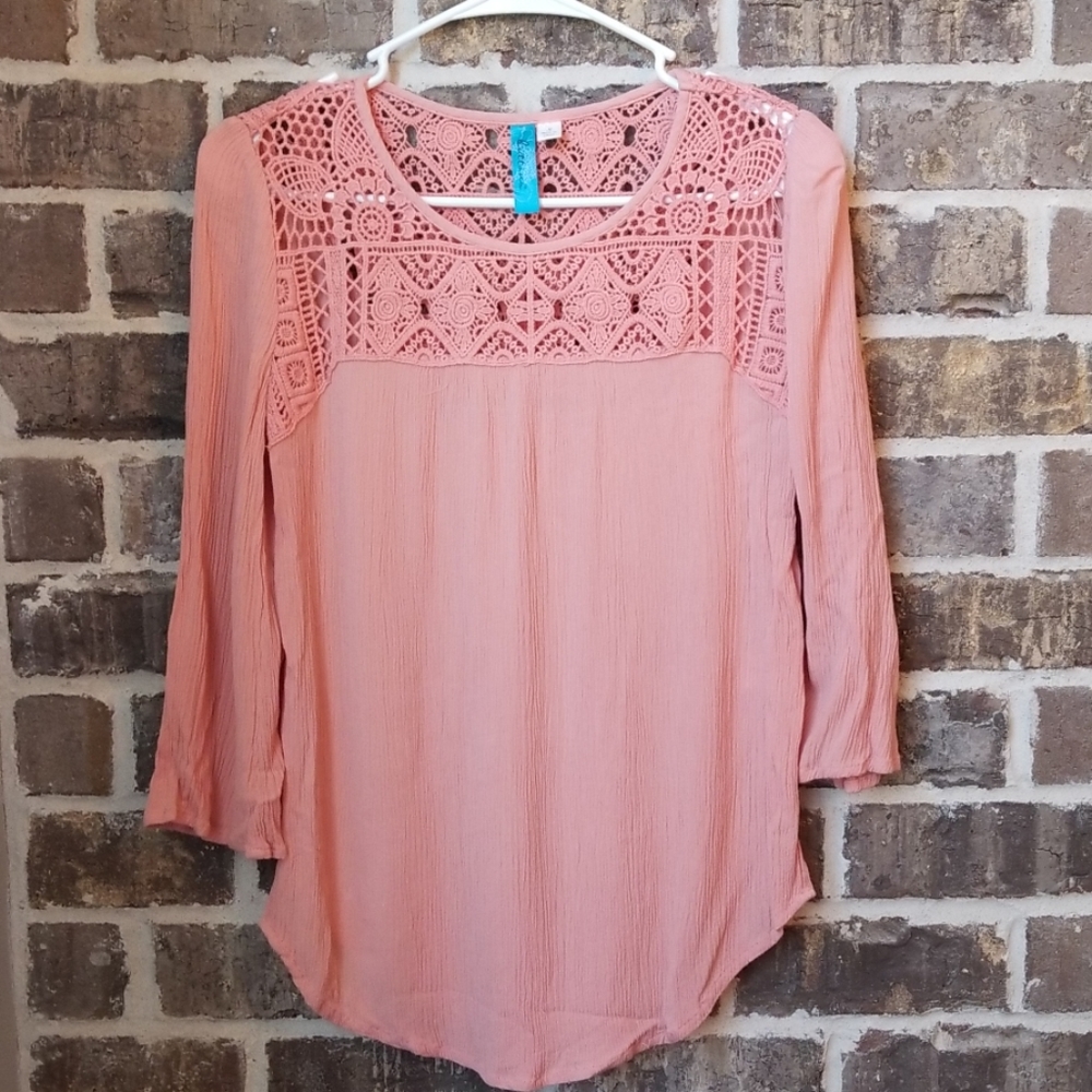 💥❤Buttons Peach Lace Top